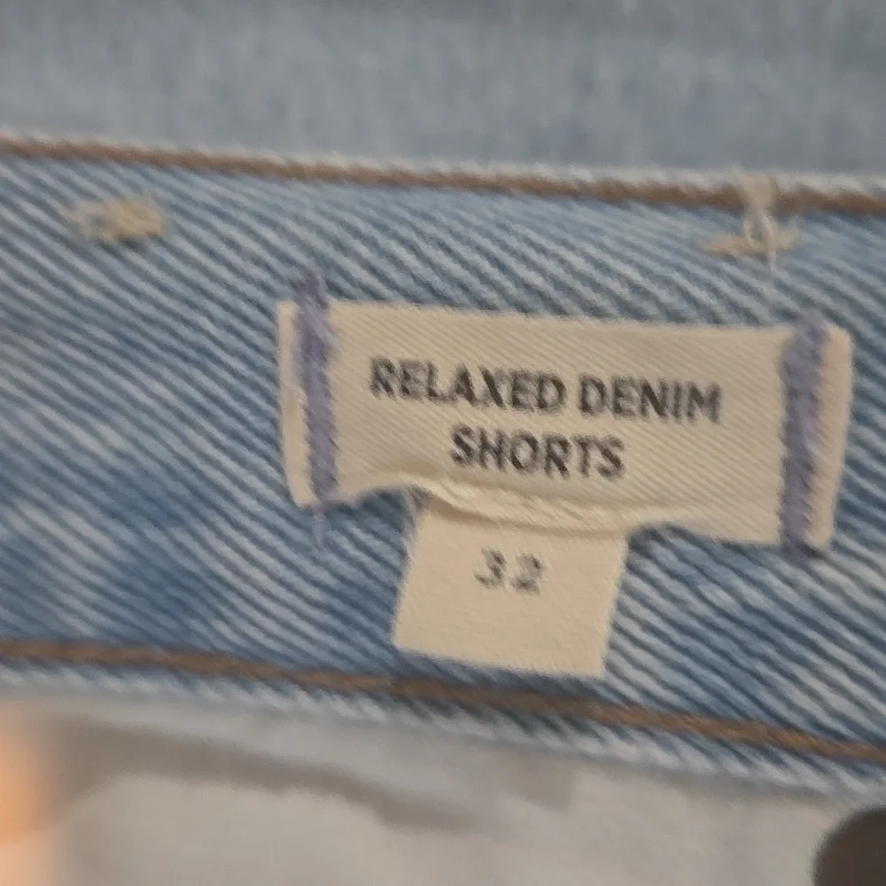 Madewell Buttonfly Relaxed Denim Shorts - Picture 2 of 3